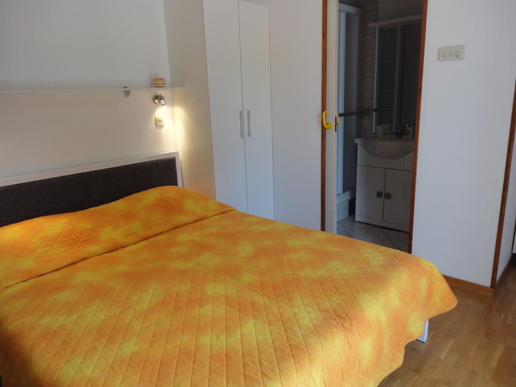 Guesthouse Apartment Bozica Μπολ Δωμάτιο φωτογραφία