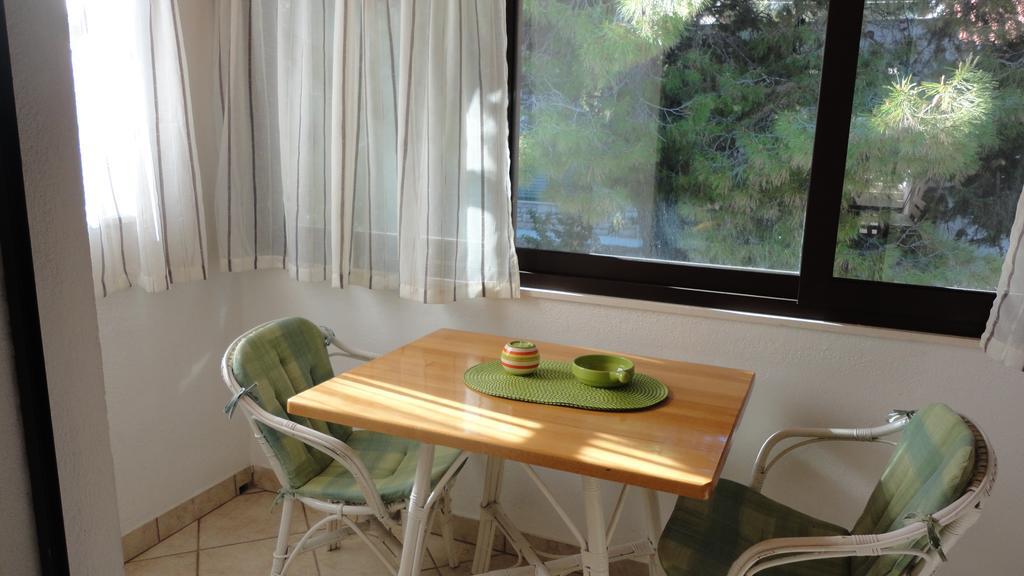 Guesthouse Apartment Bozica Μπολ Εξωτερικό φωτογραφία